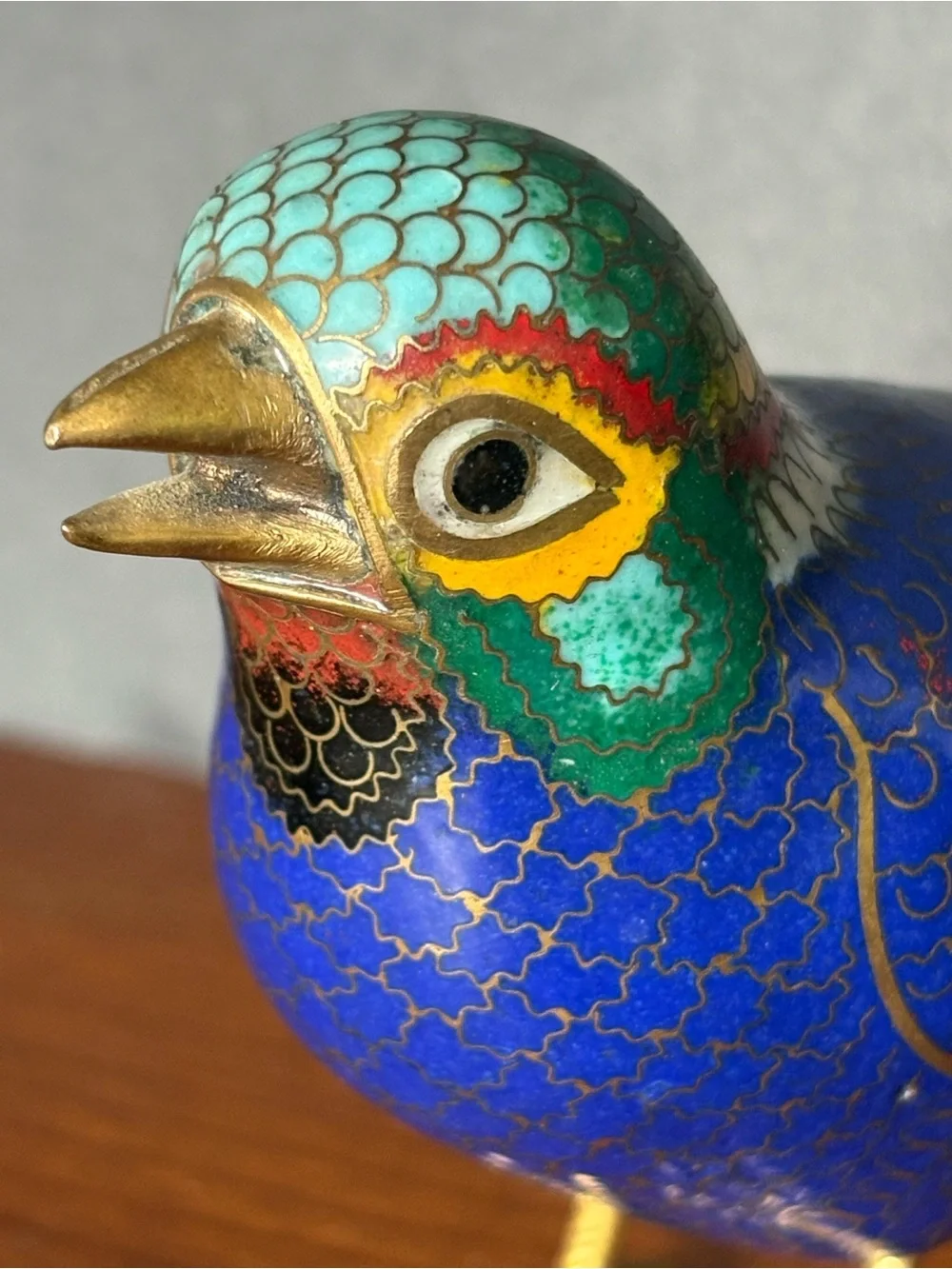 Blue Multicolor Chinese Cloisonné Bird Figurine - Decorative Chinoiserie Piece